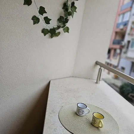 Lejlighed Central, Quiet And Modern With Private Parking *