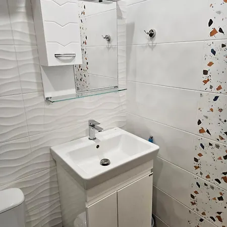 Central, Quiet And Modern With Private Parking Lejlighed Varna